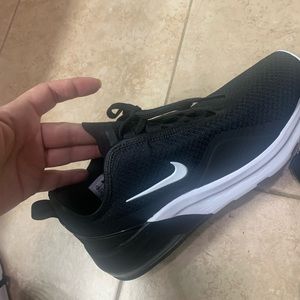 Nike shoes size 9.5 women’s